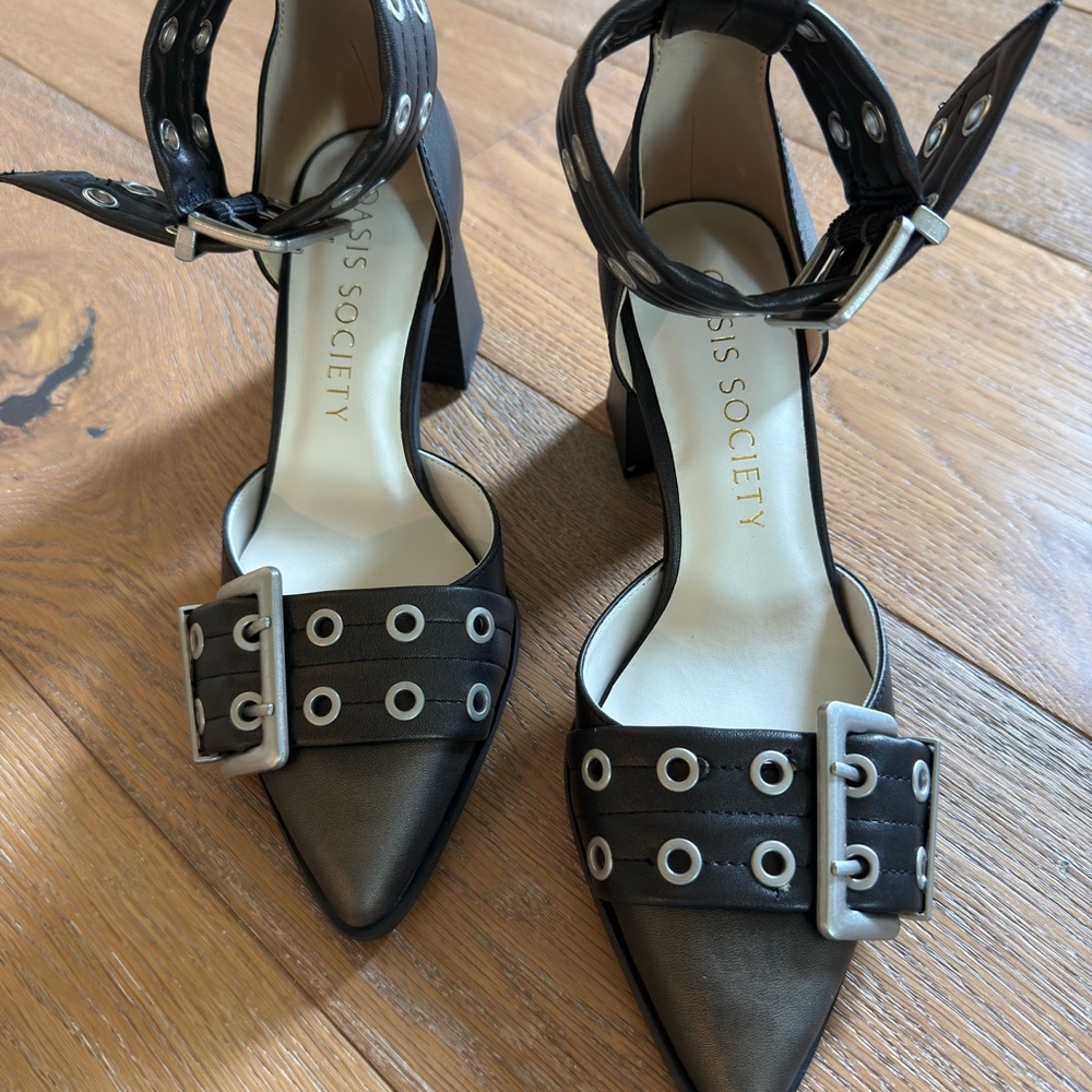 Oasis Society Black Heels with Buckle and Ankle Strap